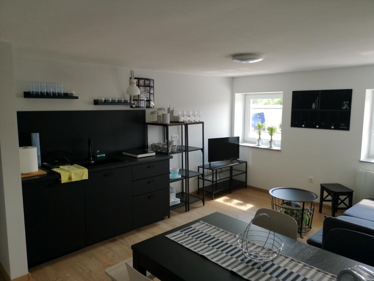 Mega Hostel Krapina Buitenkant foto