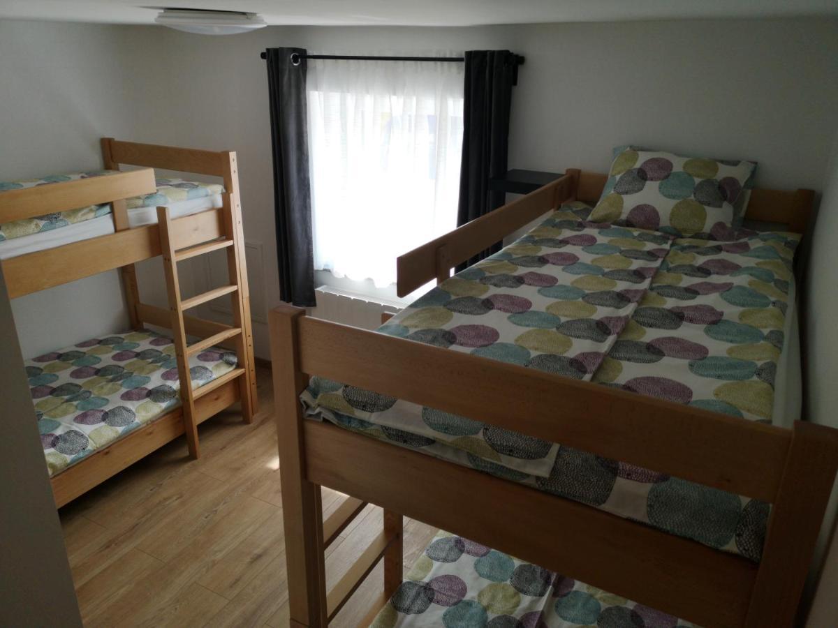 Mega Hostel Krapina Buitenkant foto
