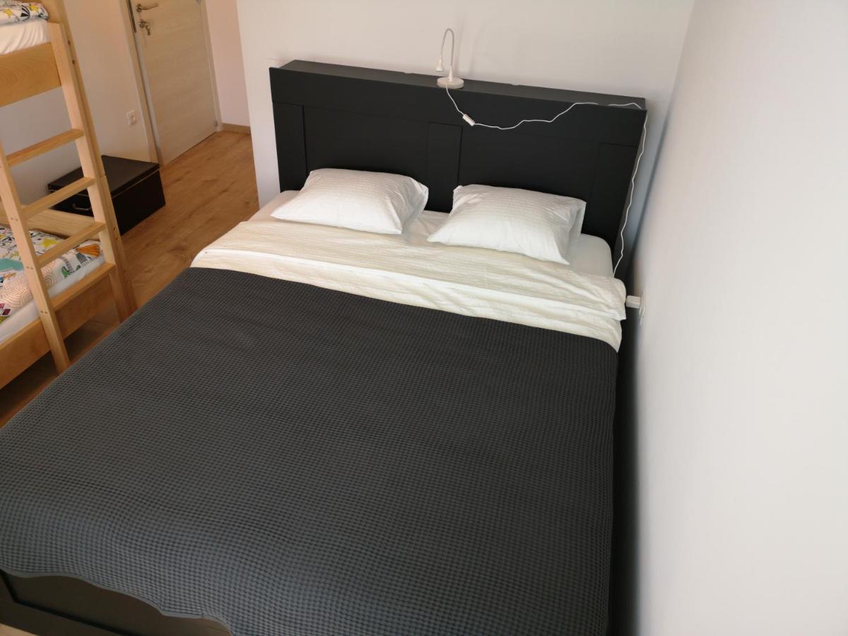 Mega Hostel Krapina Buitenkant foto